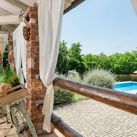 Villa Vally